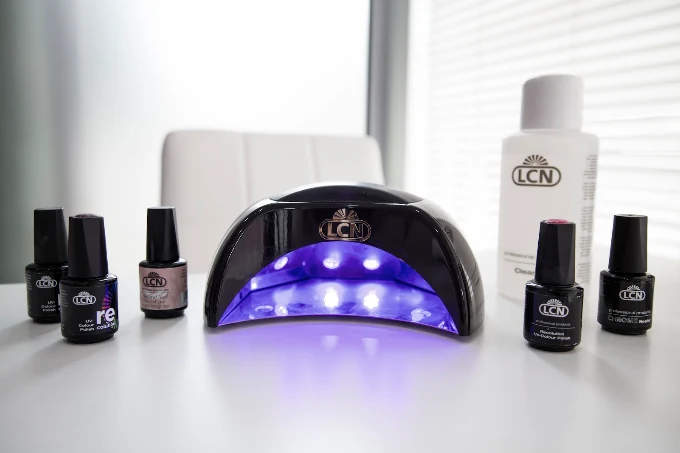 Trattamenti semigel e gel per mani e piedi